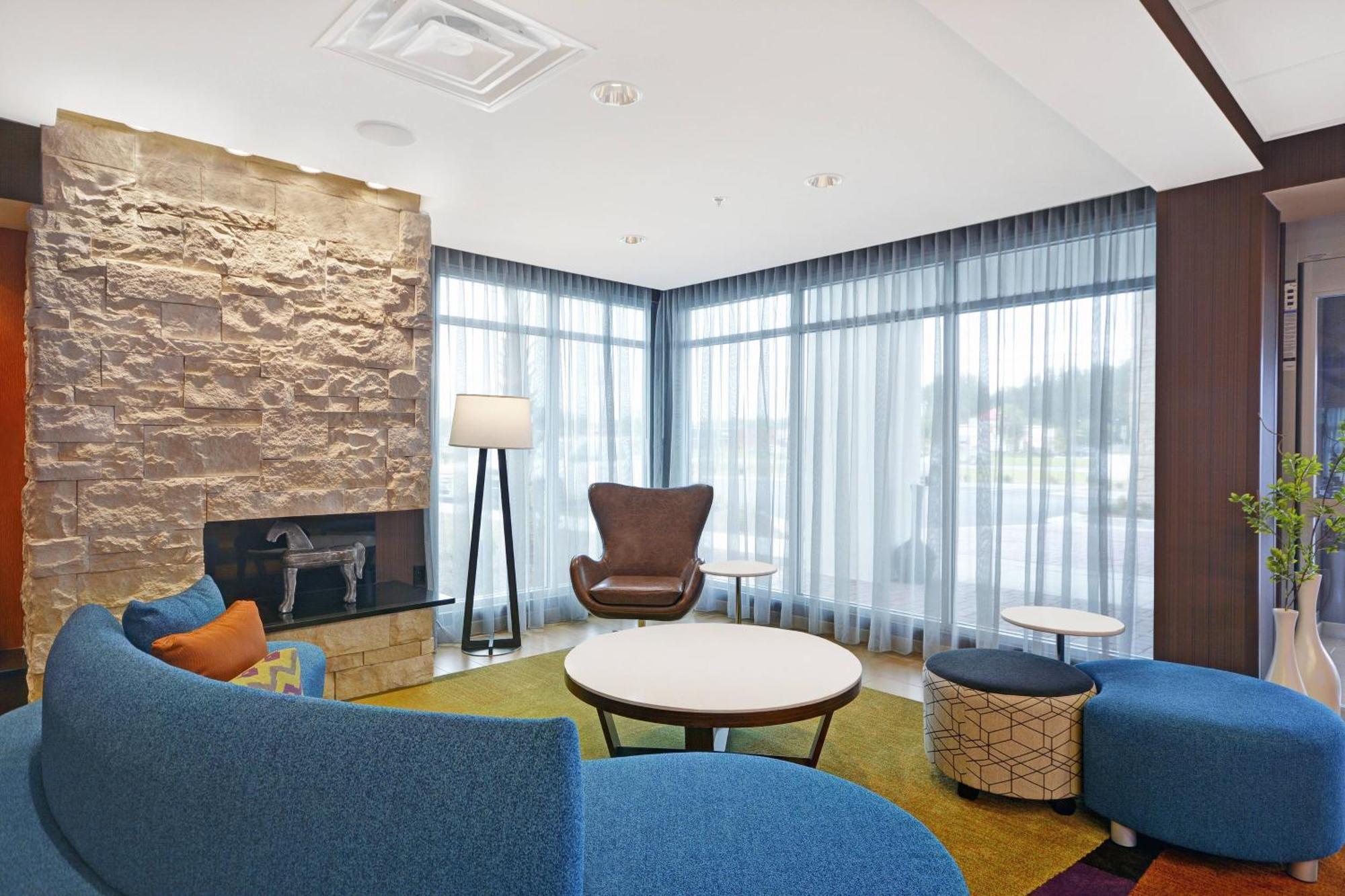 Fairfield Inn & Suites By Marriott Savannah Sw/Richmond Hill Exterior photo